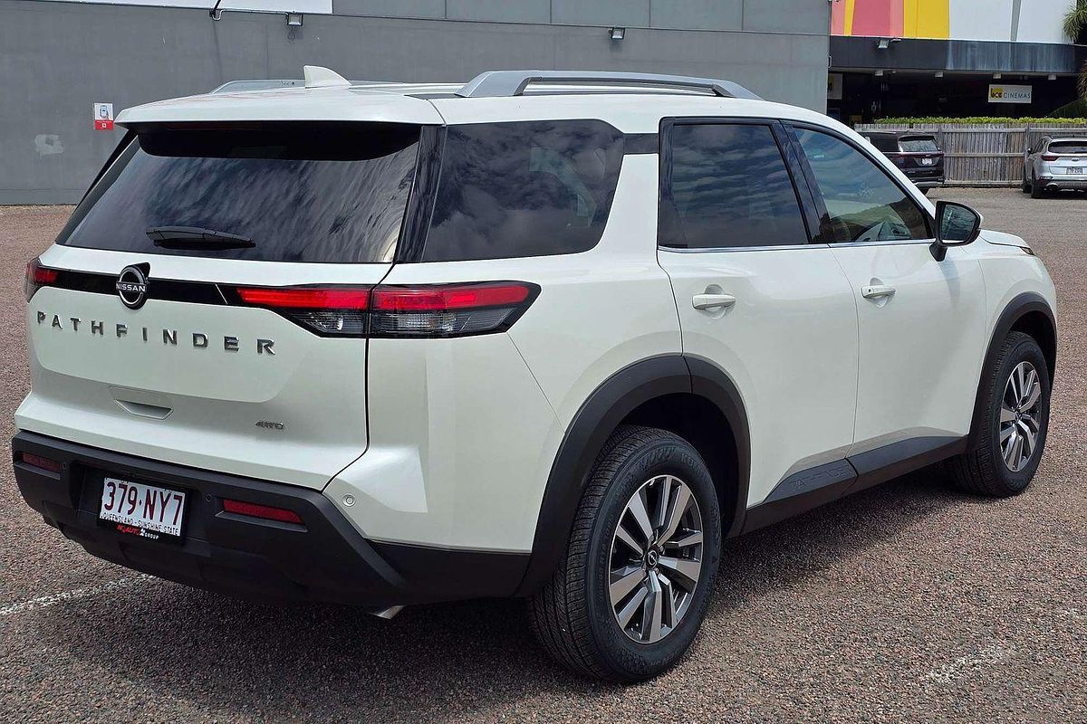 2024 Nissan Pathfinder Ti R53