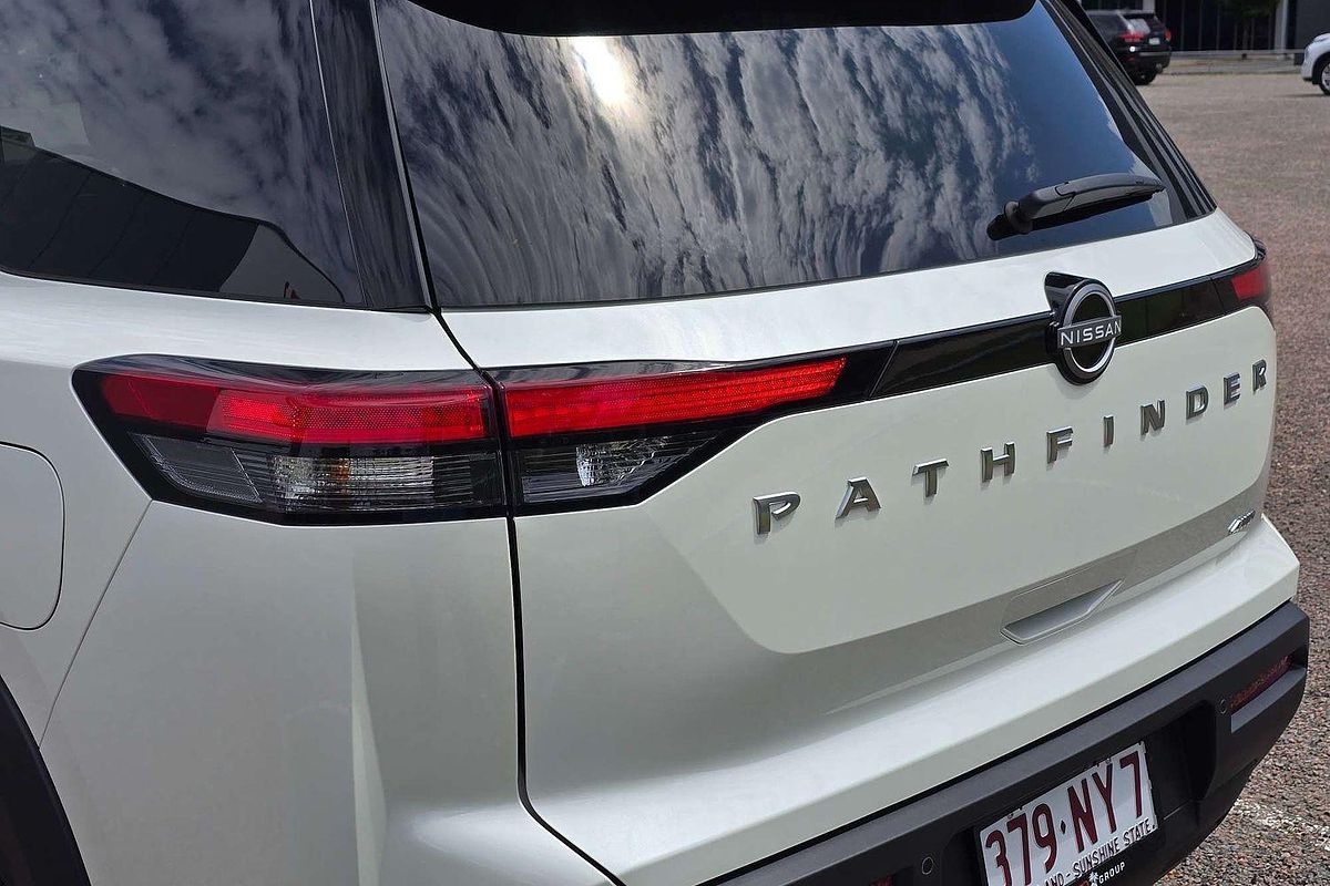 2024 Nissan Pathfinder Ti R53