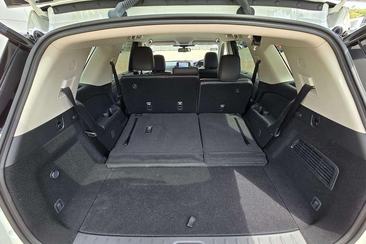 2024 Nissan Pathfinder Ti R53