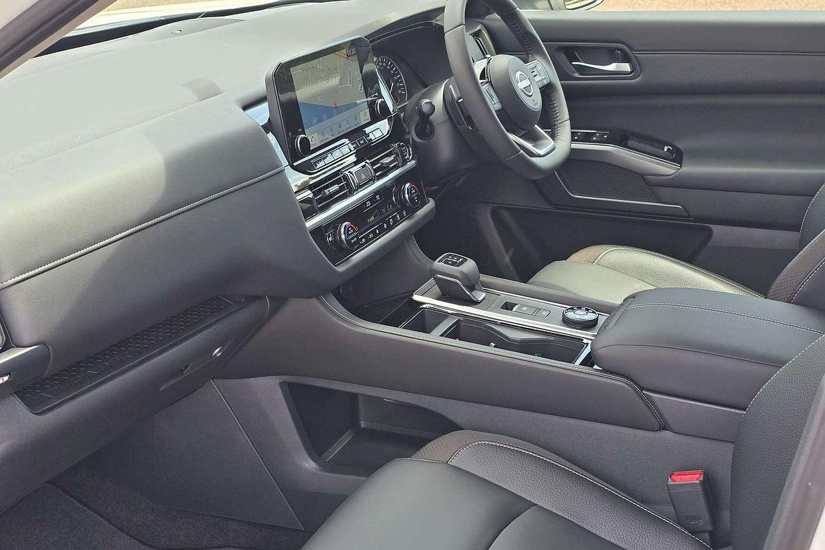 2024 Nissan Pathfinder Ti R53