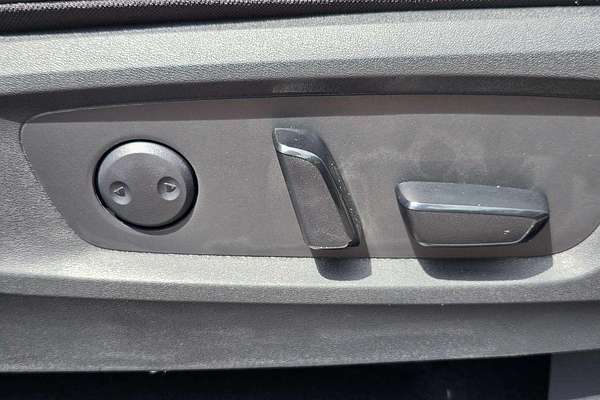 2024 Nissan Pathfinder Ti R53