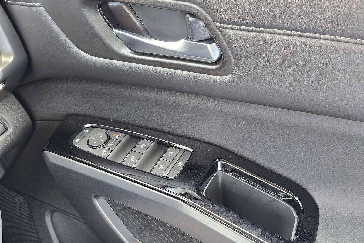 2024 Nissan Pathfinder Ti R53