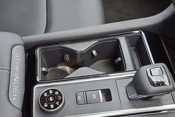 2024 Nissan Pathfinder Ti R53