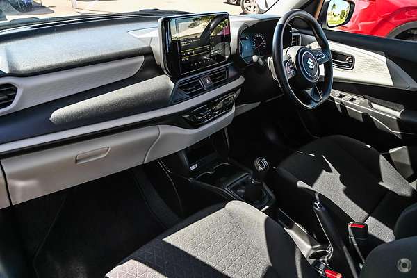 2025 Suzuki Swift Hybrid UZ