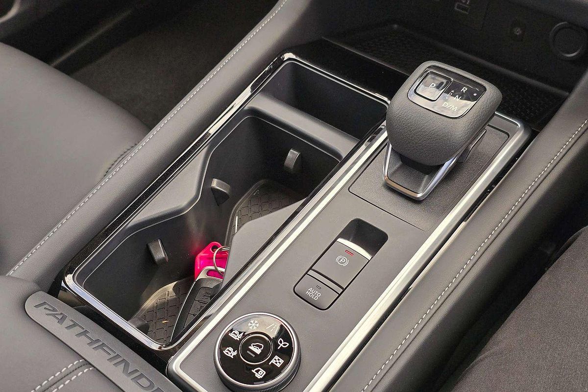 2024 Nissan Pathfinder Ti R53