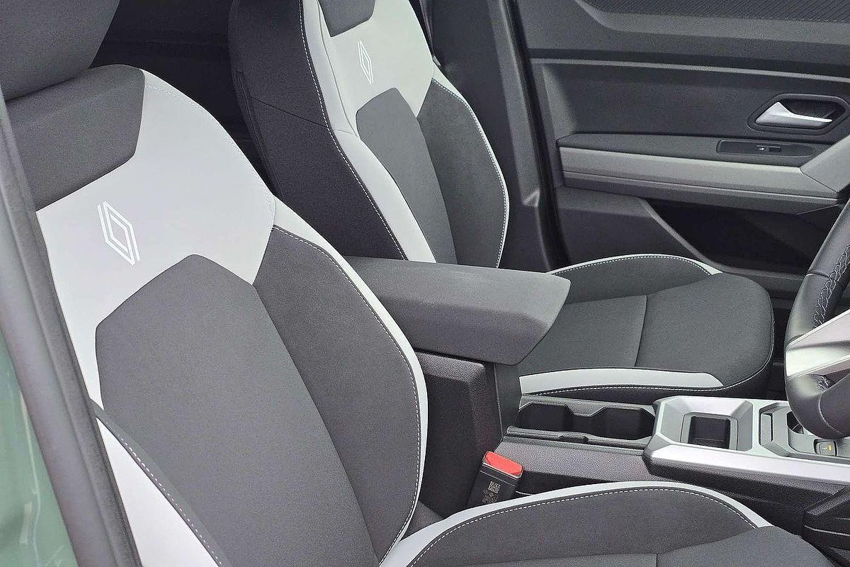 2025 Renault Duster Techno X1311