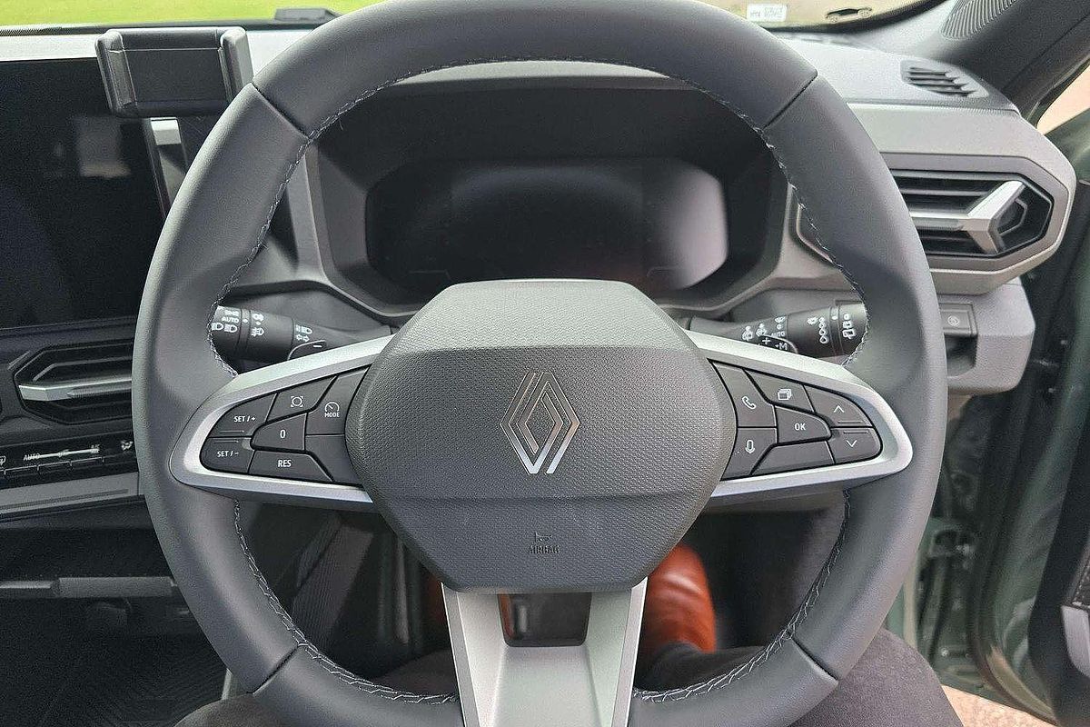 2025 Renault Duster Techno X1311