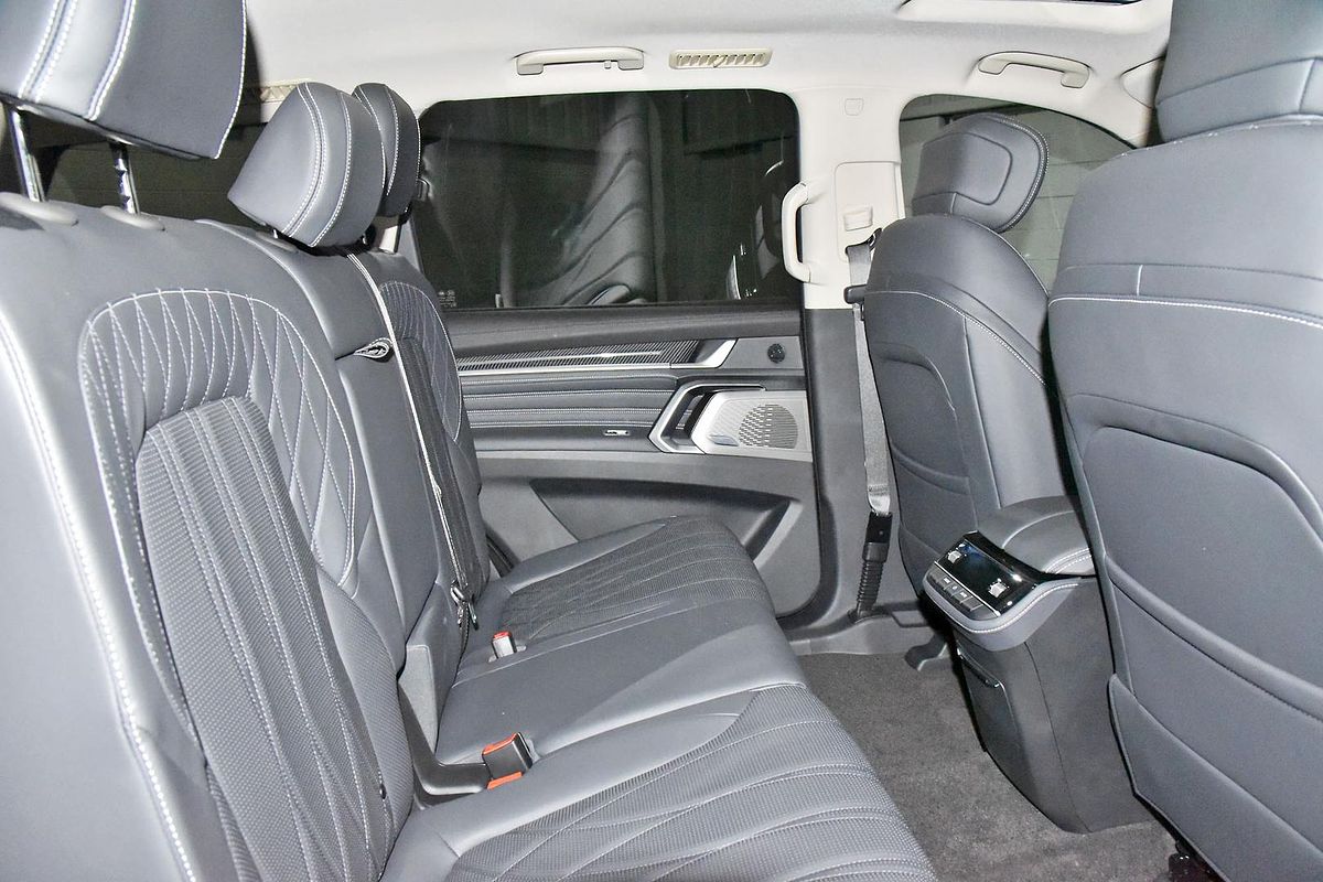 2025 LDV D90 Executive SV9A