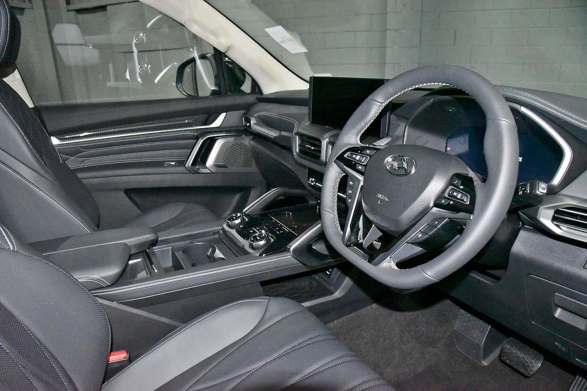 2025 LDV D90 Executive SV9A