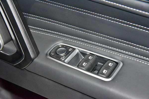 2025 LDV D90 Executive SV9A