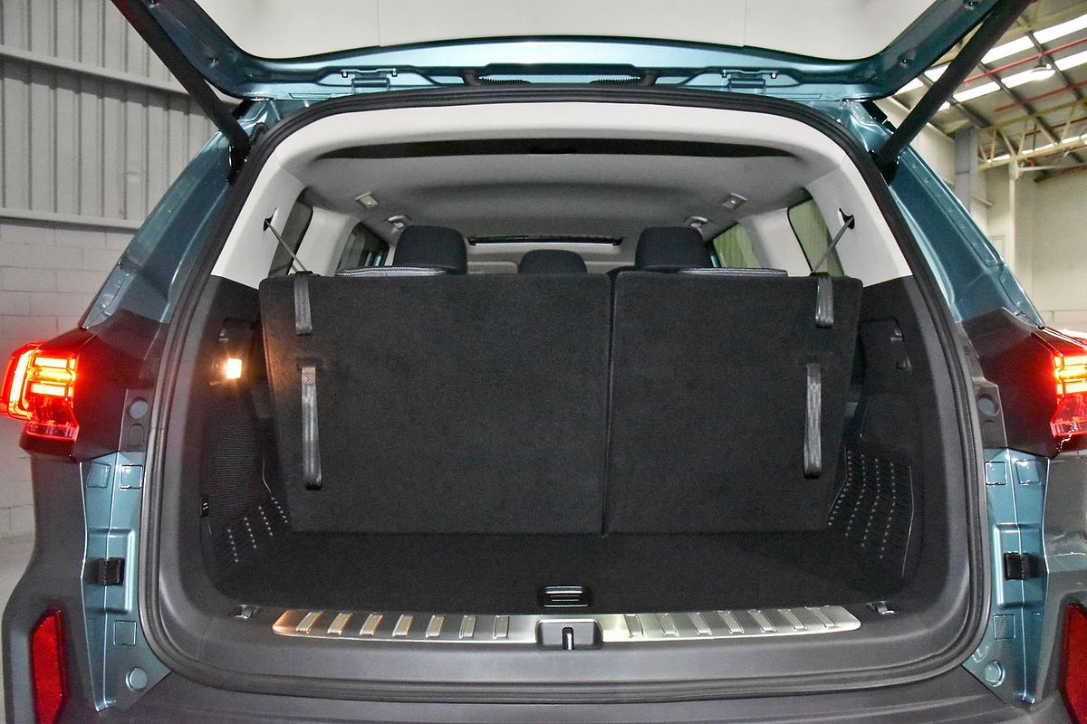 2025 LDV D90 Executive SV9A