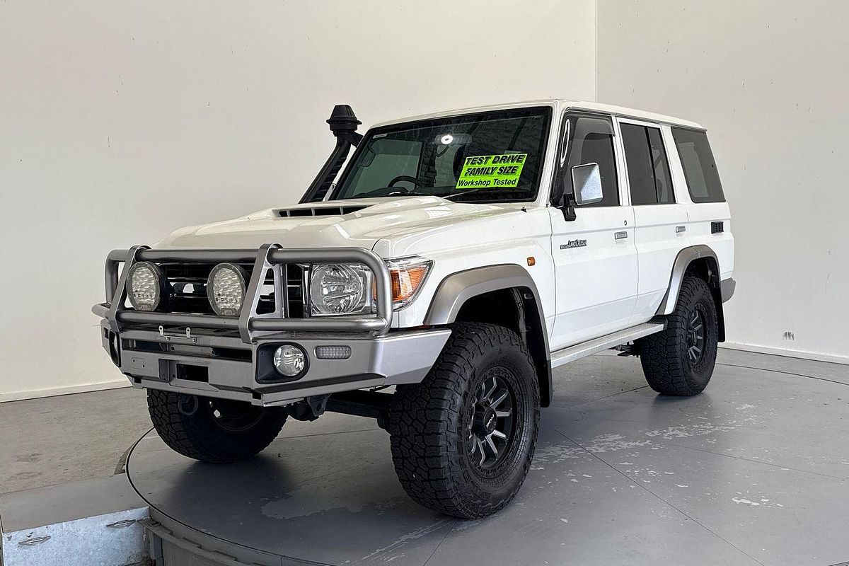 2022 Toyota Landcruiser GXL VDJ76R
