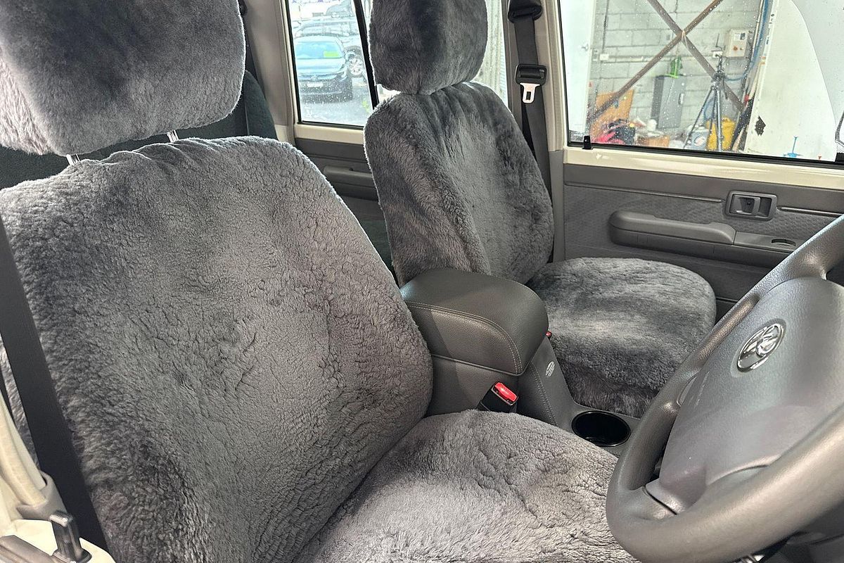 2022 Toyota Landcruiser GXL VDJ76R