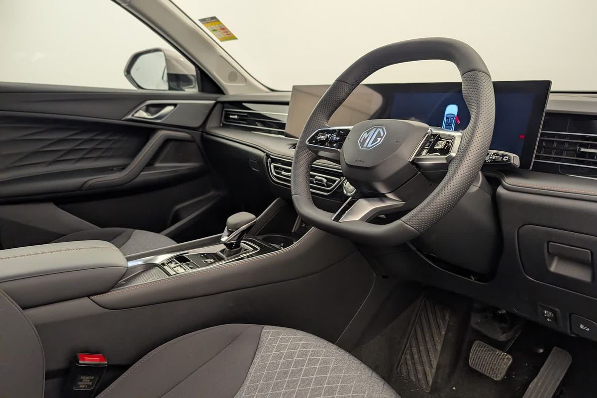 2025 MG HS Hybrid+ Excite AS33H