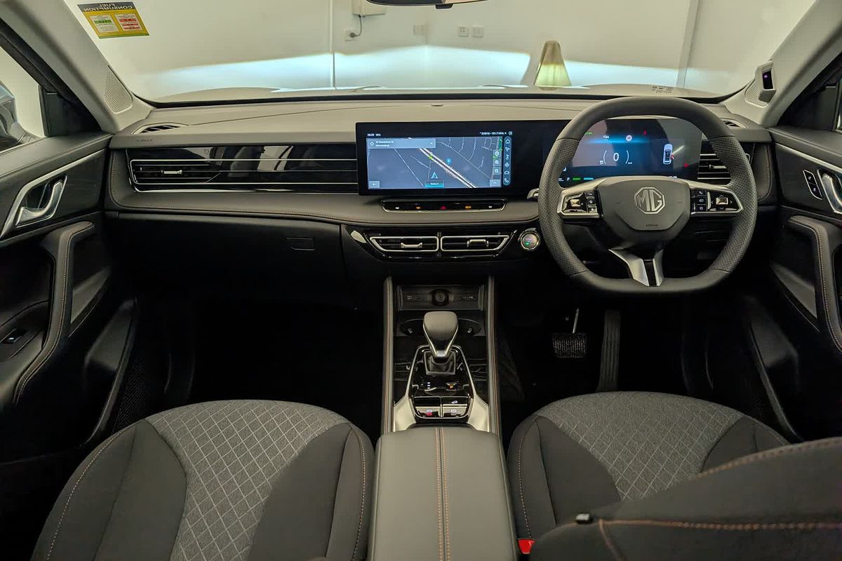 2025 MG HS Hybrid+ Excite AS33H