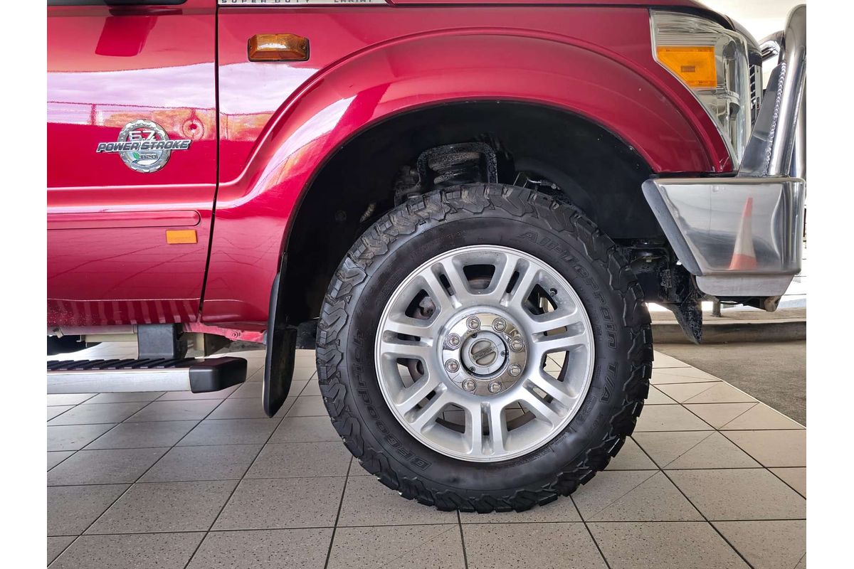 F250 LARIAT 4X4 SUPER DUTY 6.7L DIESEL F250 LARIAT 4X4 SUPER DUTY 6.7L DIESEL