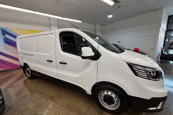 2025 Renault Trafic Premium X82 LWB Low Roof