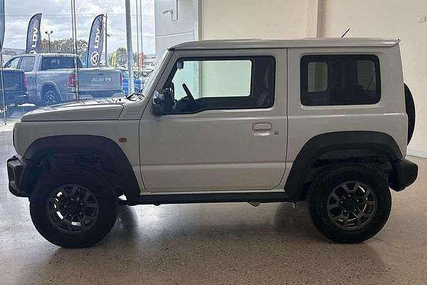 2025 Suzuki Jimny GLX GJ