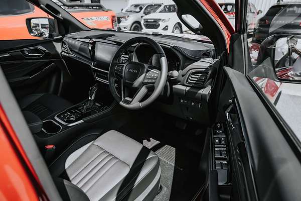 2025 Isuzu MU-X LS-T