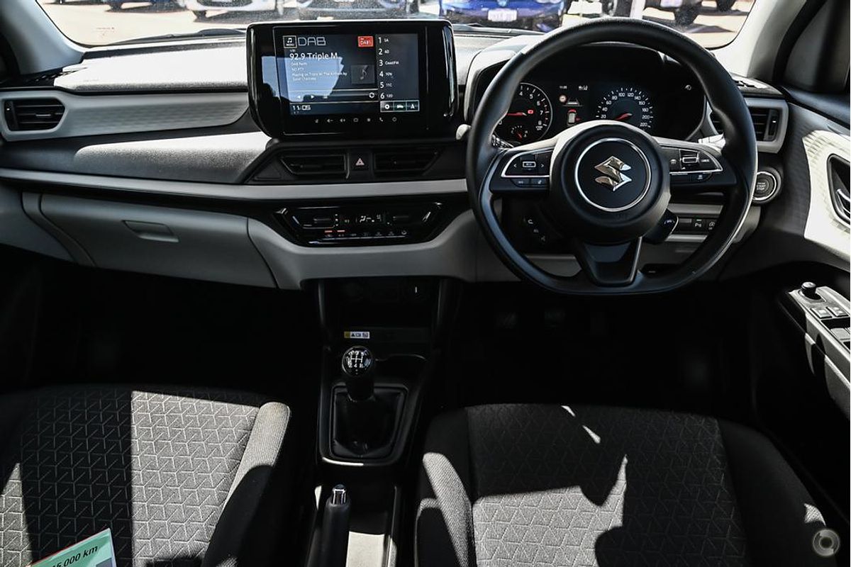 2025 Suzuki Swift Hybrid UZ