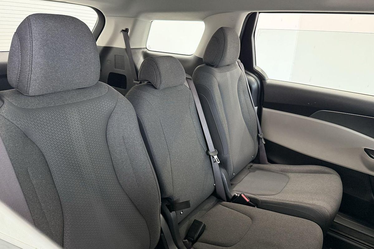 2023 Kia Carnival S KA4