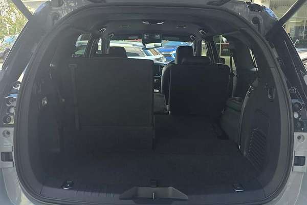 2025 Isuzu MU-X X-TERRAIN