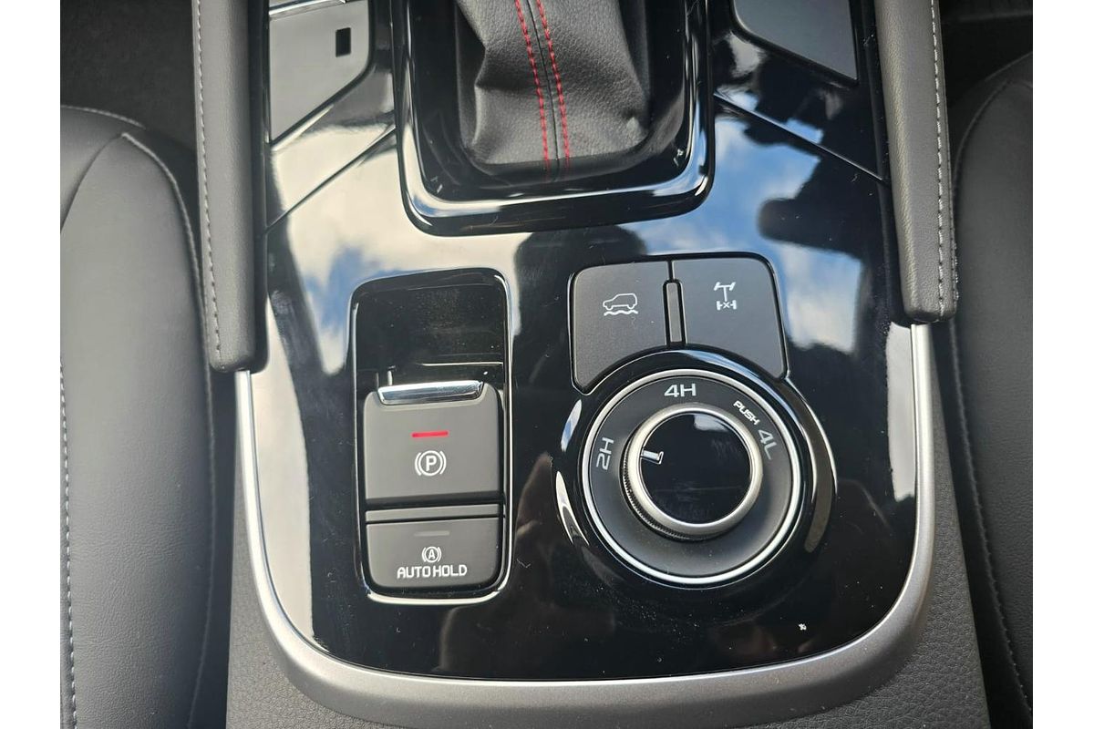 2025 Isuzu MU-X X-TERRAIN