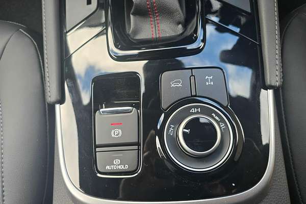 2025 Isuzu MU-X X-TERRAIN