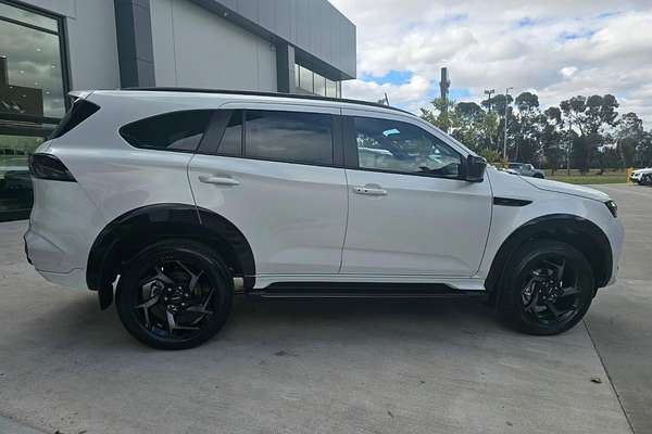 2025 Isuzu MU-X X-TERRAIN