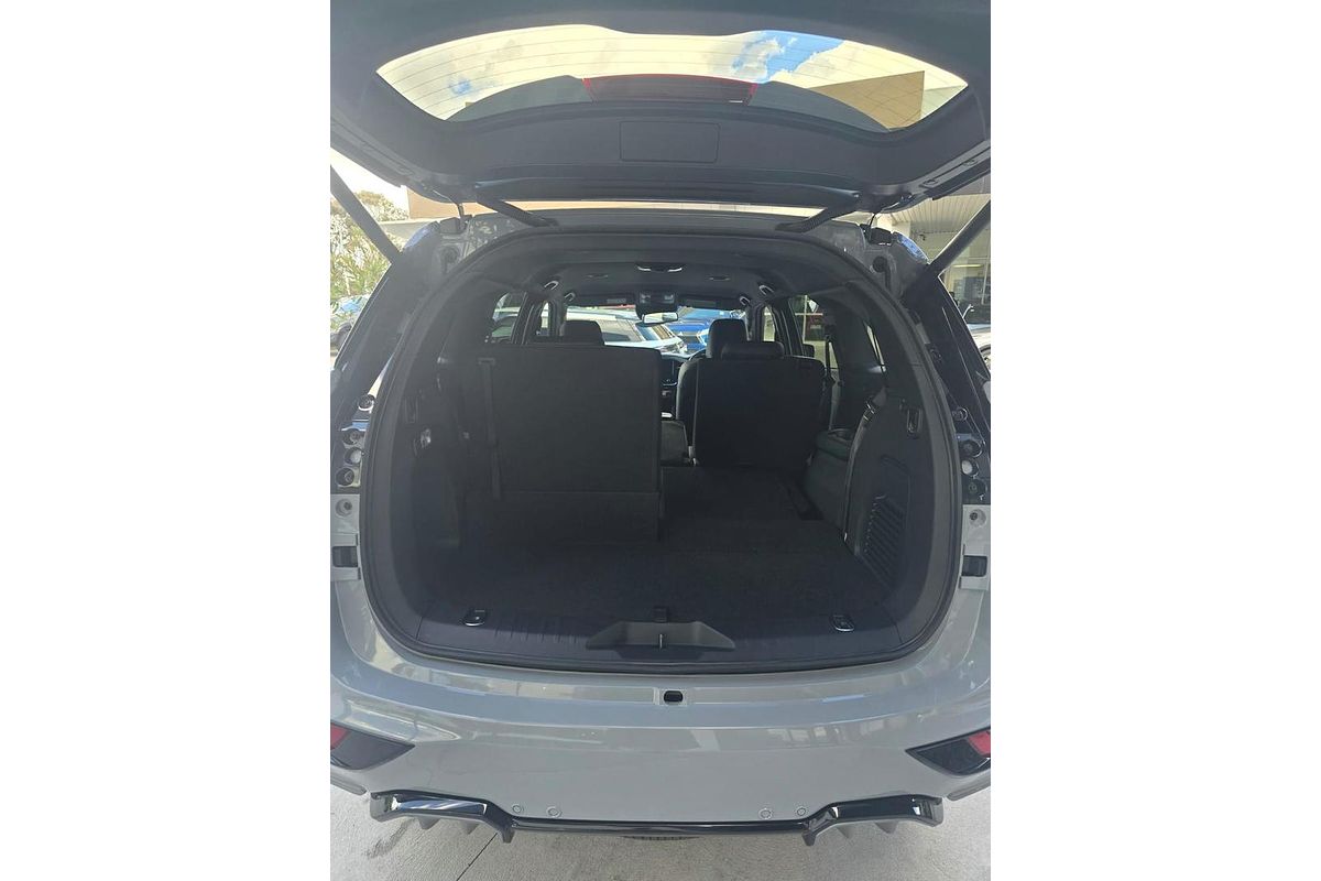 2025 Isuzu MU-X X-TERRAIN