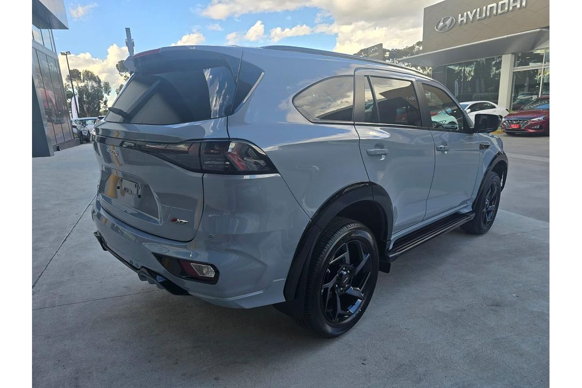 2025 Isuzu MU-X X-TERRAIN