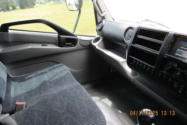 2013 Hino 300 Series 617 MWB XZU710R 4x2