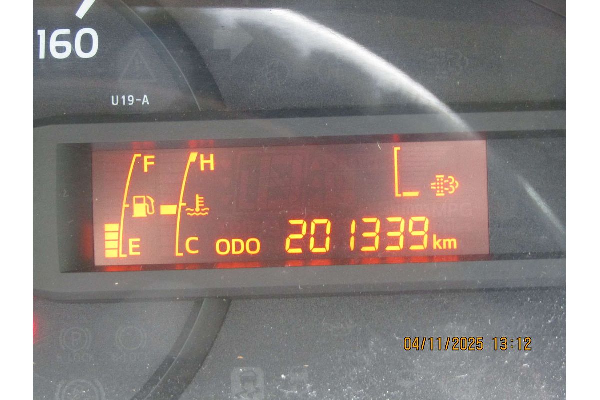 2013 Hino 300 Series 617 MWB XZU710R 4x2