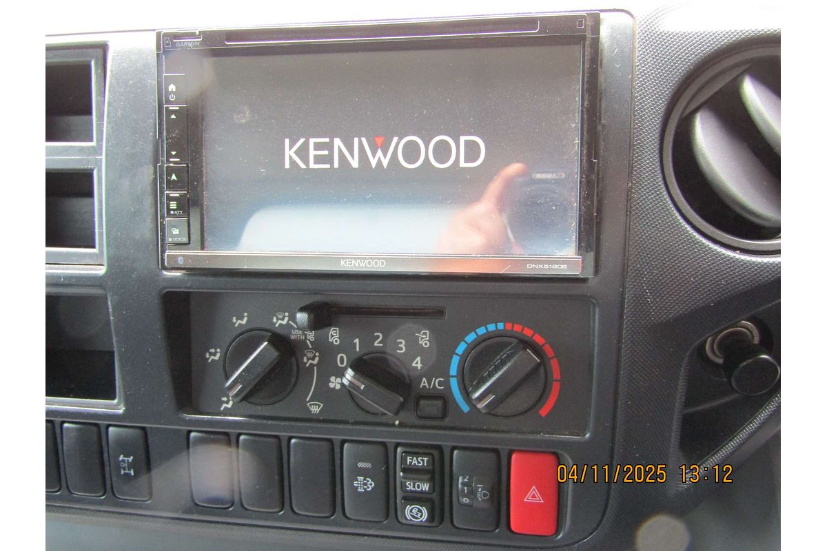 2013 Hino 300 Series 617 MWB XZU710R 4x2