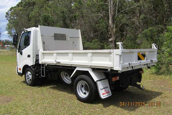 2013 Hino 300 Series 617 MWB XZU710R 4x2