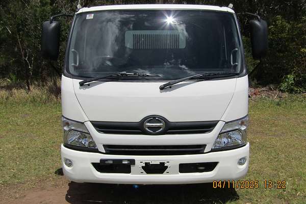 2013 Hino 300 Series 617 MWB XZU710R 4x2