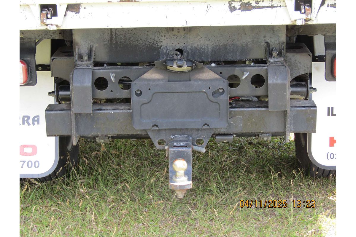 2013 Hino 300 Series 617 MWB XZU710R 4x2