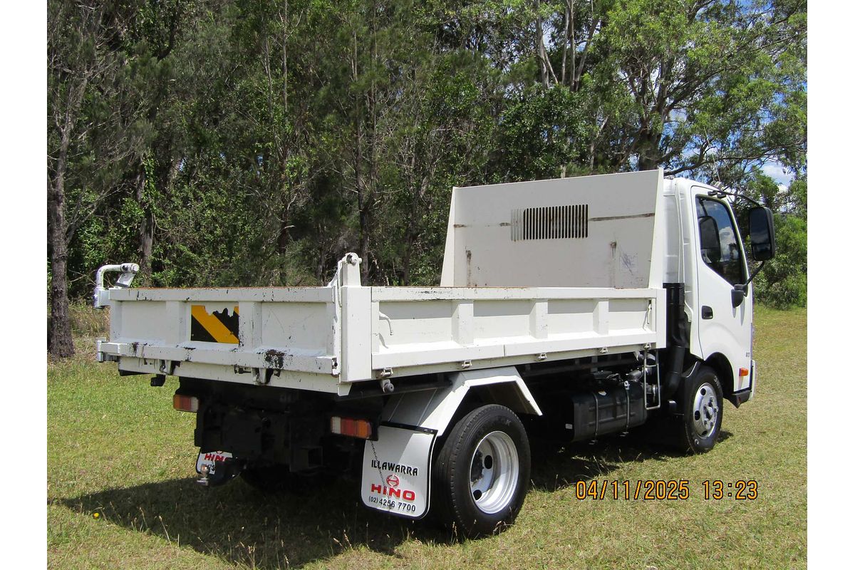 2013 Hino 300 Series 617 MWB XZU710R 4x2