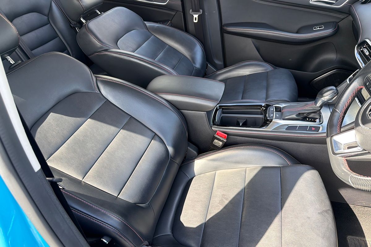 2022 MG HS Vibe SAS23