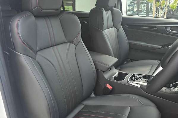 2025 Isuzu MU-X X-TERRAIN