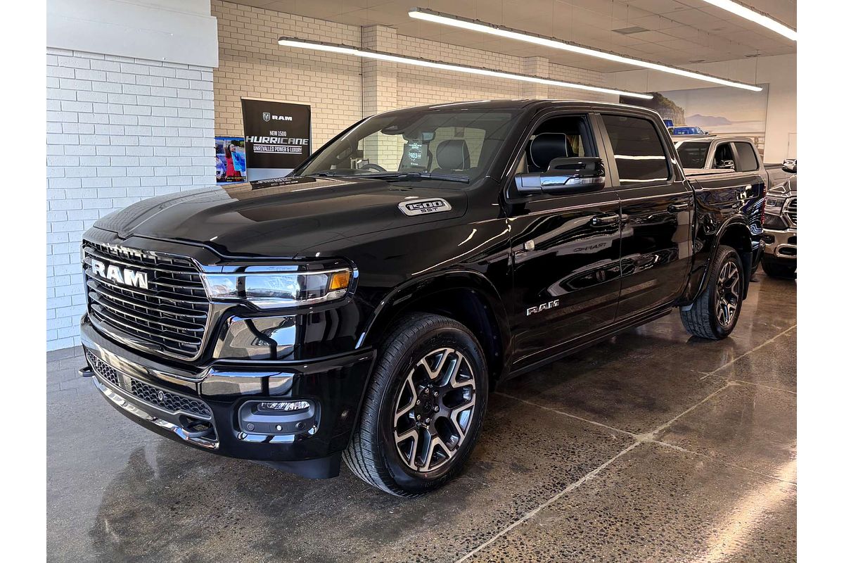 2025 RAM 1500 Laramie Sport Hurricane SO RamBox DT 4X4 SWB