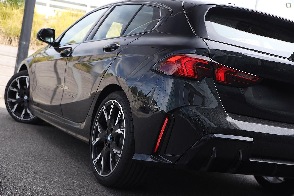 2025 BMW 1 Series 118 M Sport F70