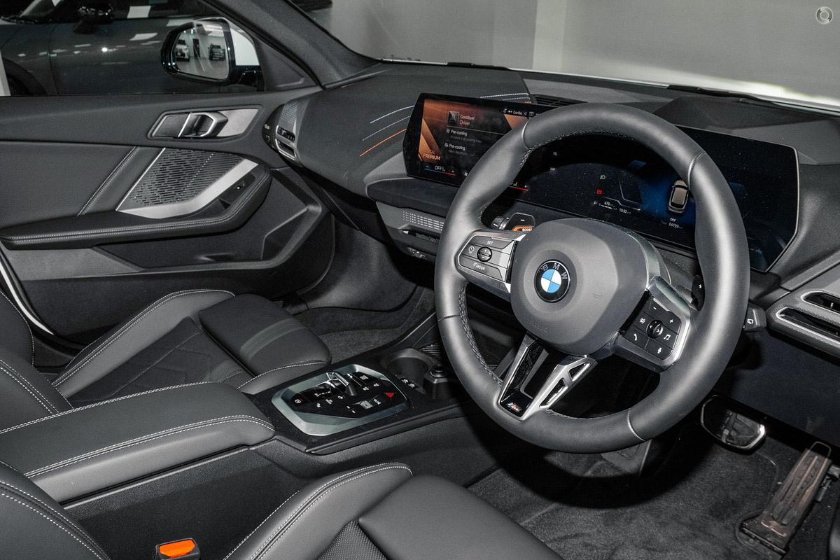 2025 BMW 1 Series 118 M Sport F70