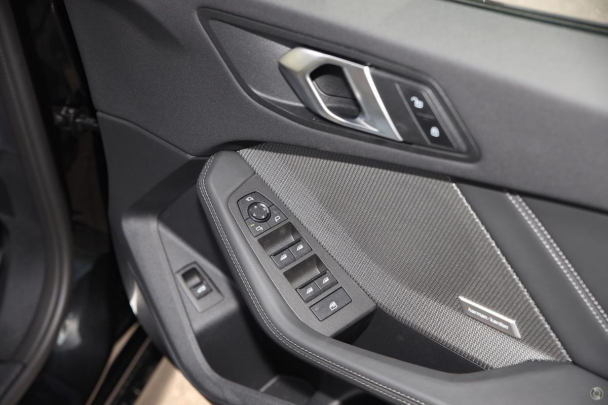 2025 BMW 1 Series 118 M Sport F70