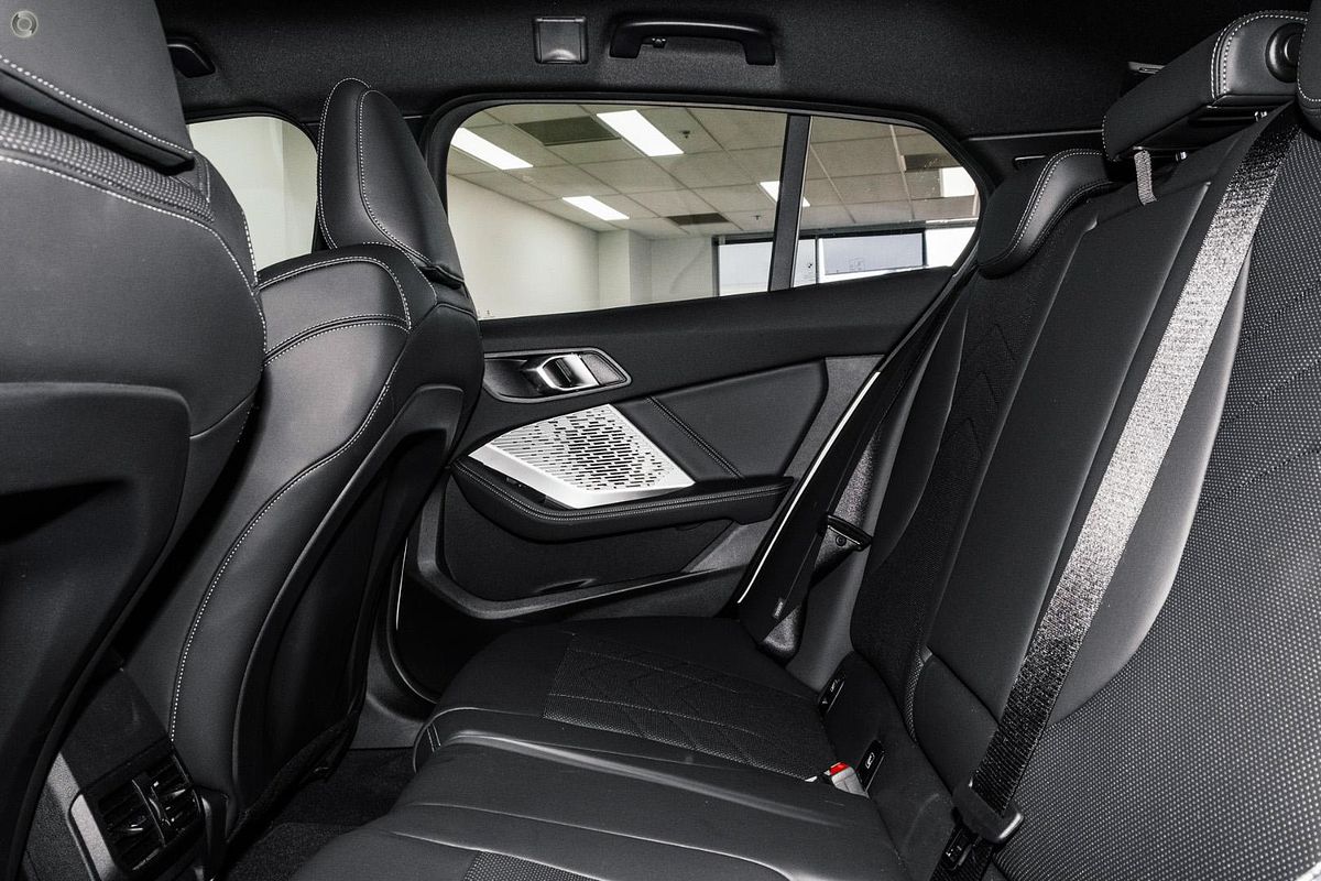 2025 BMW 1 Series 118 M Sport F70