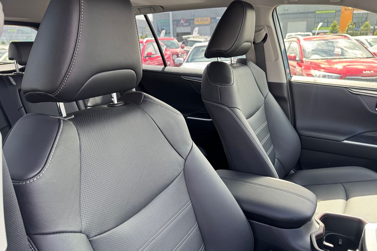 2025 Toyota RAV4 Cruiser AXAH54R