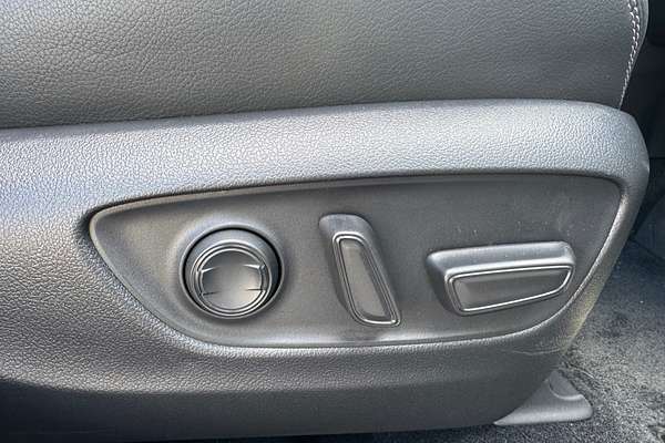 2025 Toyota RAV4 Cruiser AXAH54R