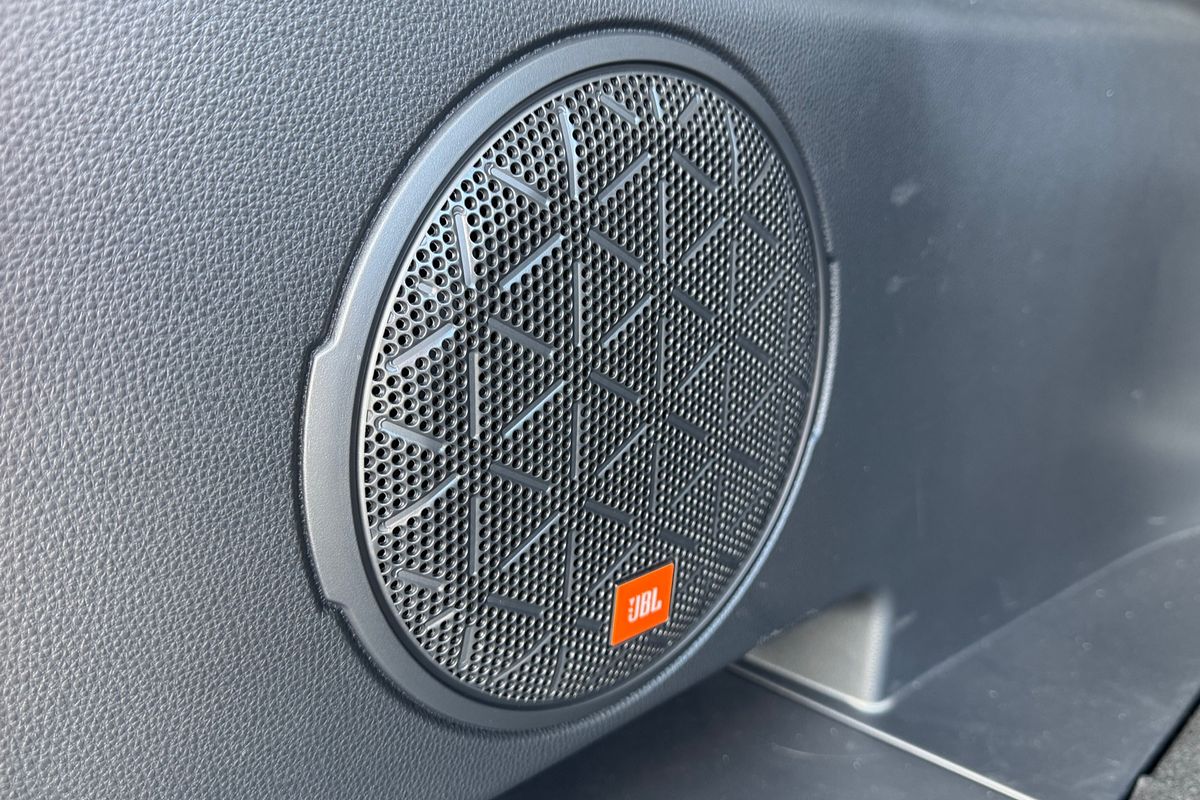 2025 Toyota RAV4 Cruiser AXAH54R