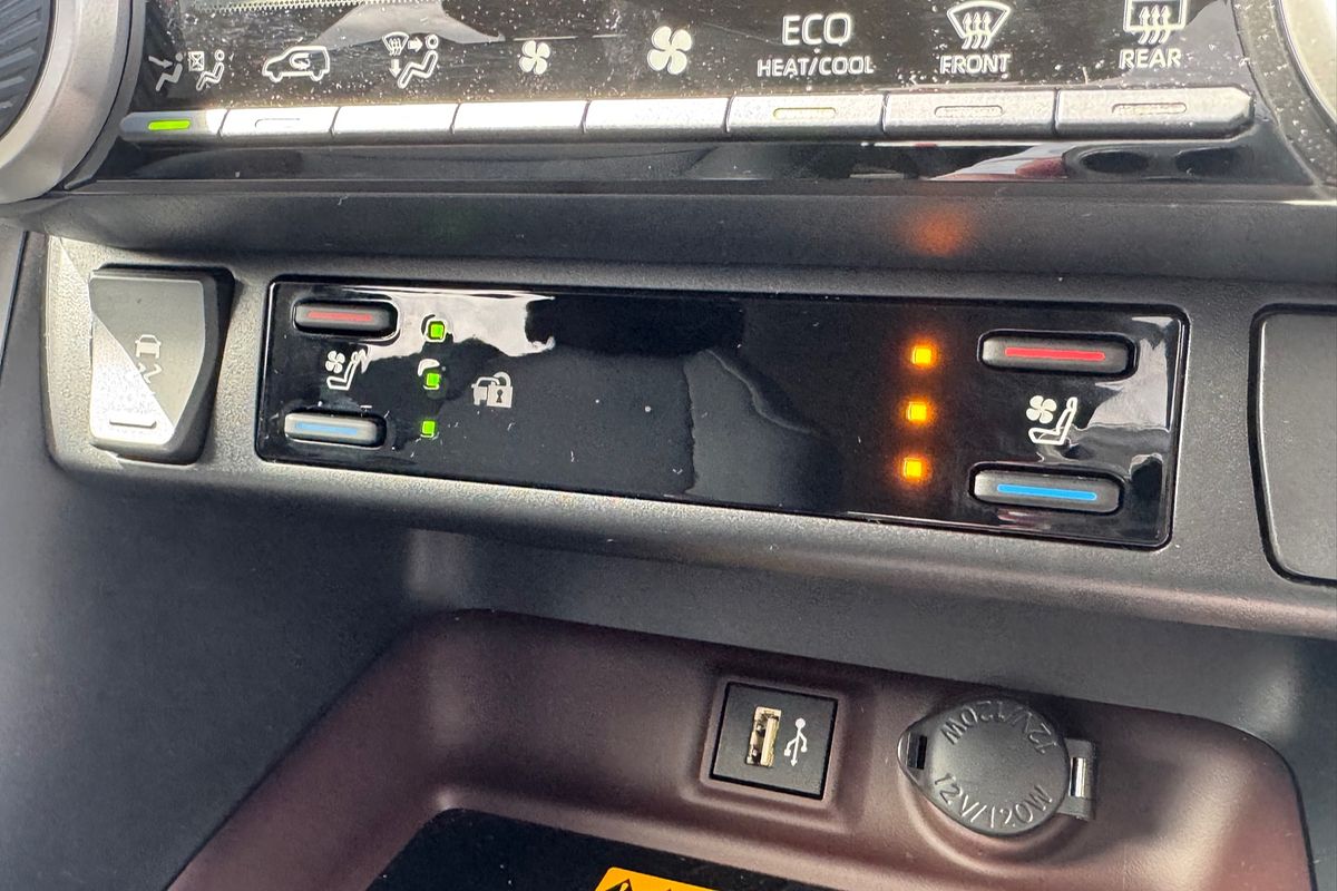 2025 Toyota RAV4 Cruiser AXAH54R