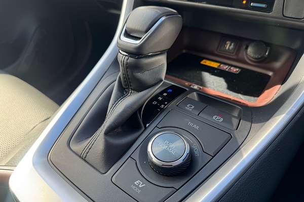 2025 Toyota RAV4 Cruiser AXAH54R